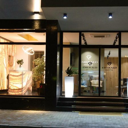 Emerald Boutique Hotel Tirana Extérieur photo