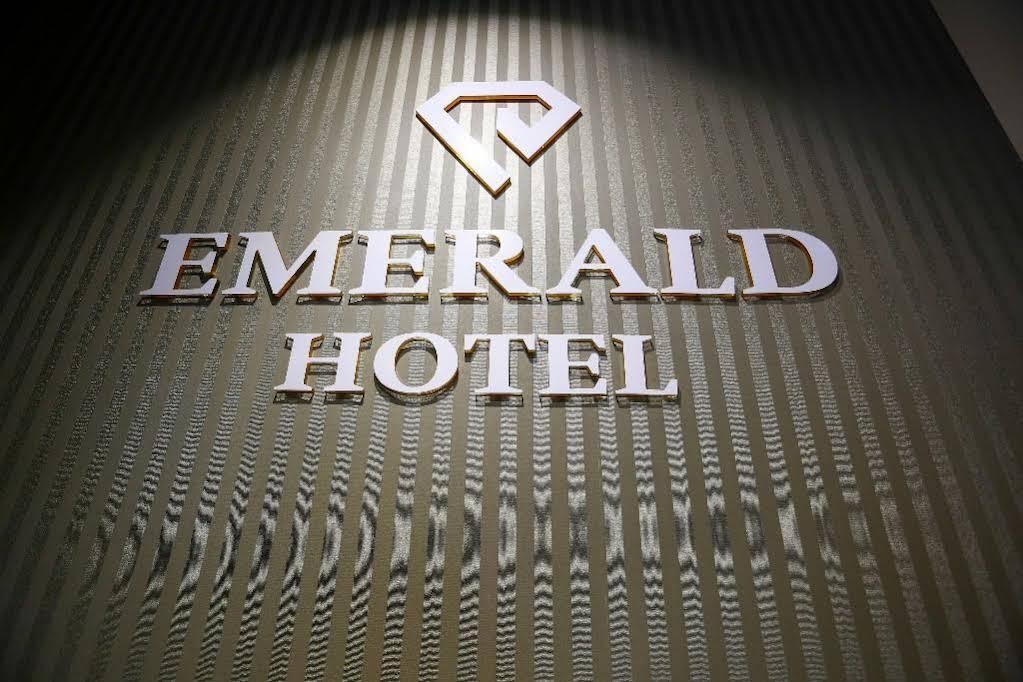 Emerald Boutique Hotel Tirana Extérieur photo