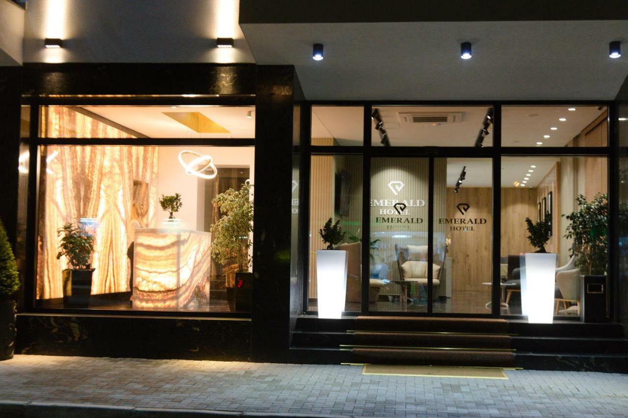 Emerald Boutique Hotel Tirana Extérieur photo
