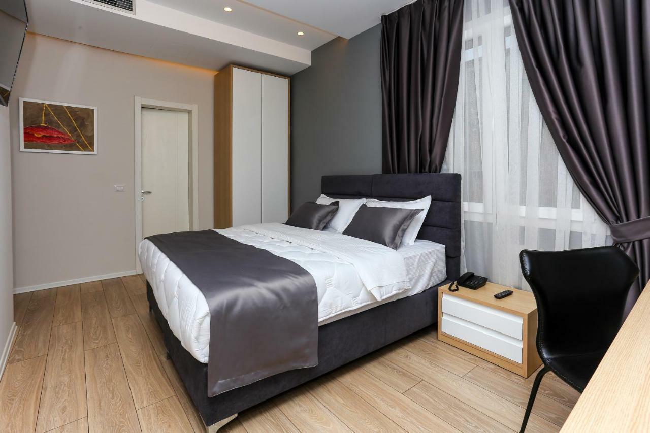 Emerald Boutique Hotel Tirana Extérieur photo