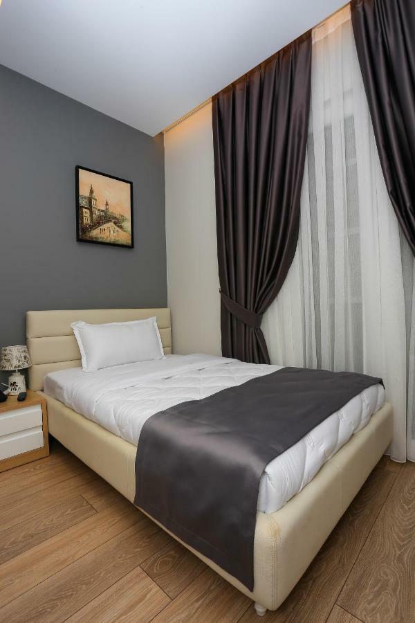 Emerald Boutique Hotel Tirana Extérieur photo