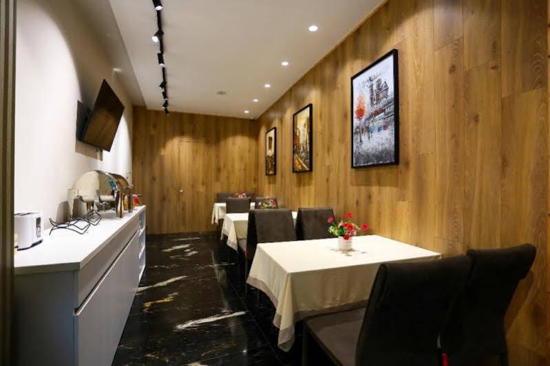 Emerald Boutique Hotel Tirana Extérieur photo